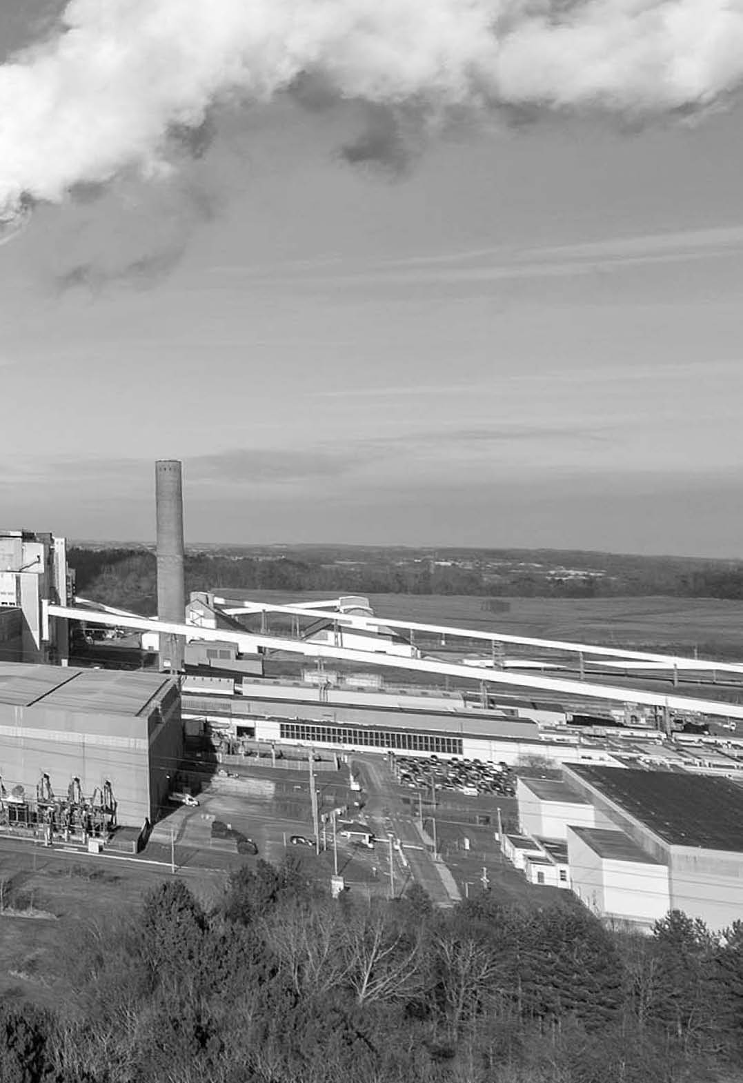 (Photo shoot 0124-021) Ratcliffe Power Station in Nottinghamshire under full load with all 4 turbines running during a cold spell of weather.