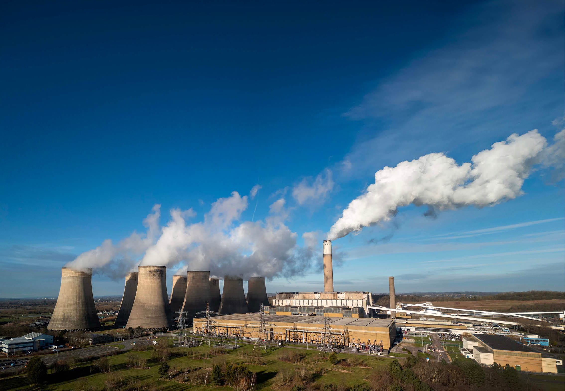 (Photo shoot 0124-021) Ratcliffe Power Station in Nottinghamshire under full load with all 4 turbines running during a cold spell of weather.