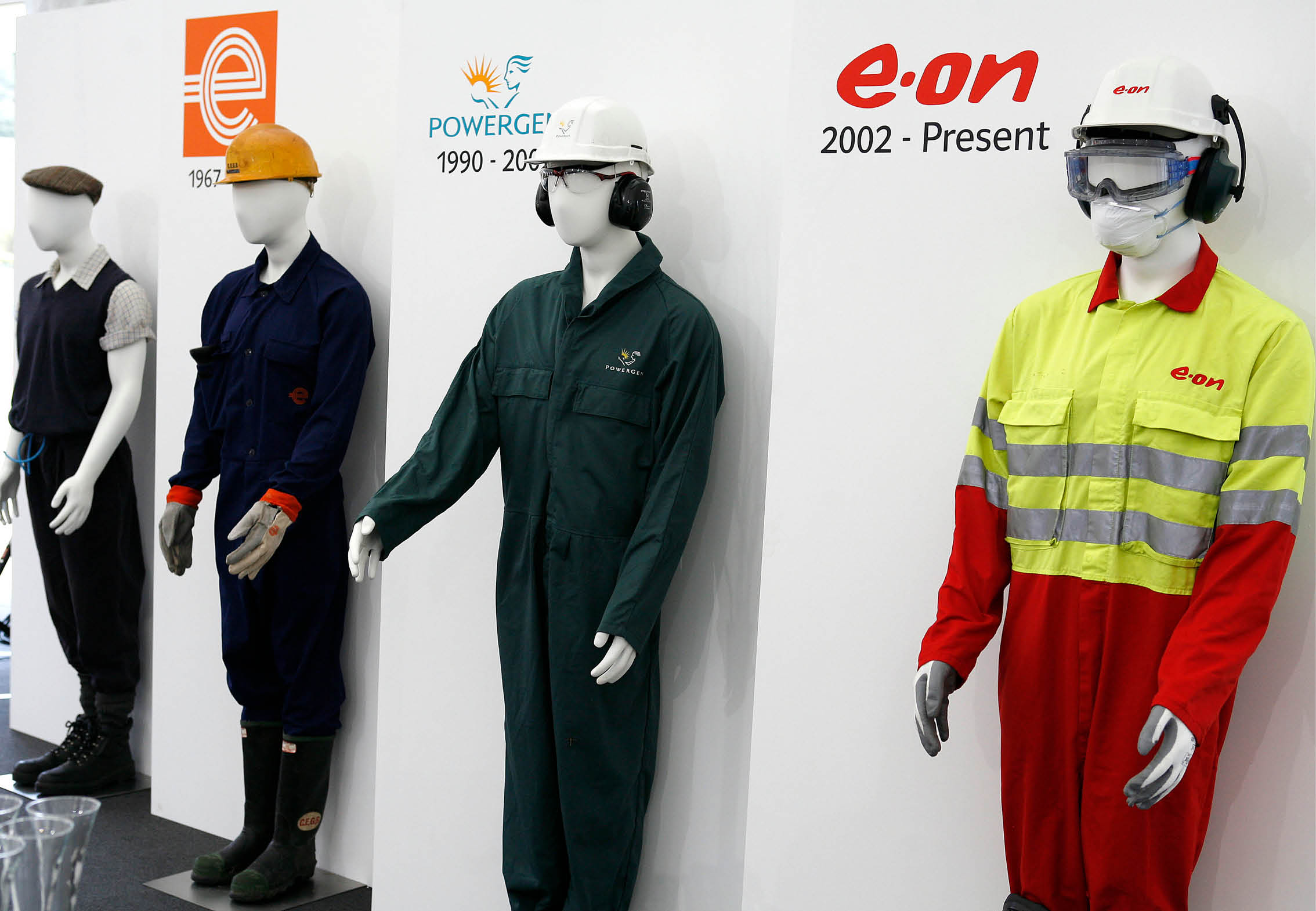 (Photoshoot 0907-059) VIP day at Ratcliffe Power Station to mark 40 years of generation at the station.